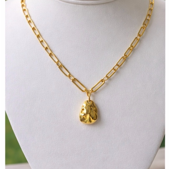 Layered Statement Necklace – Fashion Icon Must-Have - Picture 7 of 12